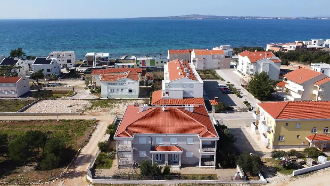 Apartments Sun And Sea Privlaka Hırvatistan